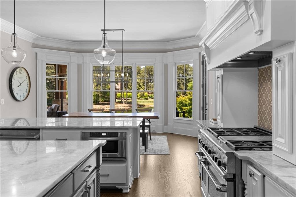 5 bedroom, 7 bathroom, 9,178 sq ft single family residence for sale at 2725 Drayton Hall Drive, Buford, GA 30519 — photo 9