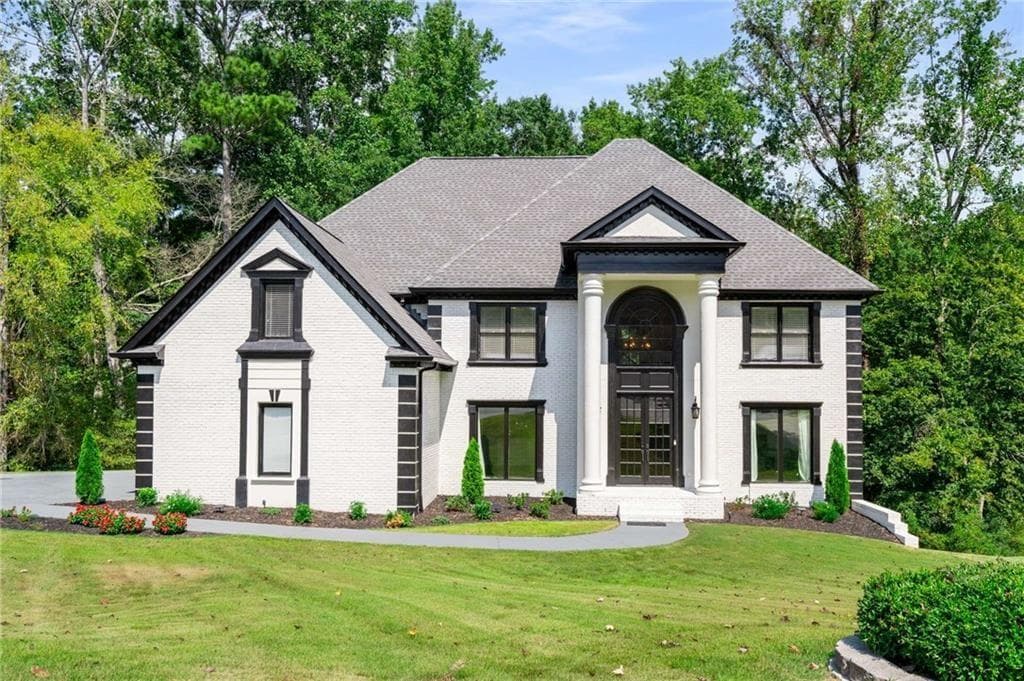 5 bedroom, 5 bathroom, 3,838 sq ft single family residence for sale at 220 Milano Drive, Atlanta, GA 30331
