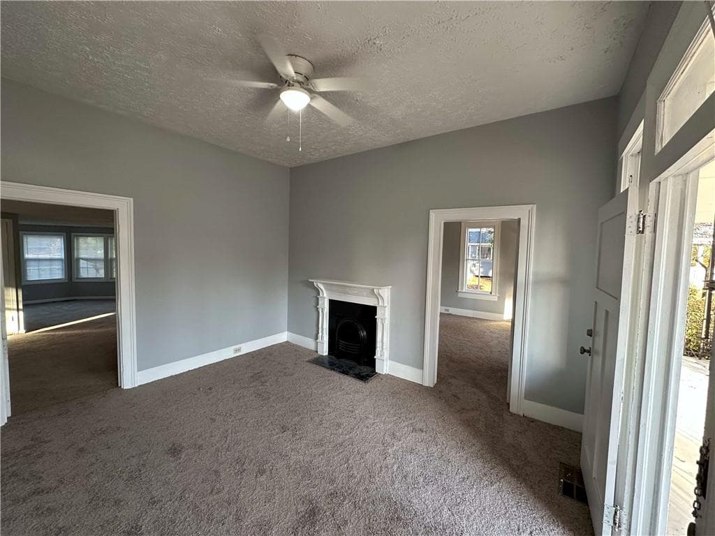 3 bedroom, 1 bathroom, 1,410 sq ft single family residence under contract at 1007 Peek Street, Conyers, GA 30012 — photo 7