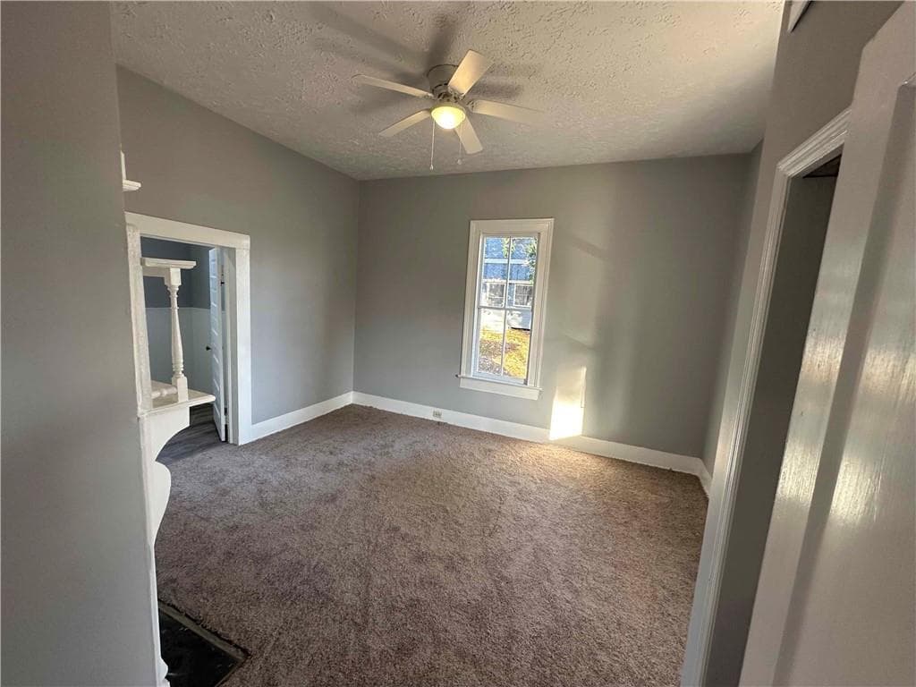 3 bedroom, 1 bathroom, 1,410 sq ft single family residence under contract at 1007 Peek Street, Conyers, GA 30012 — photo 8