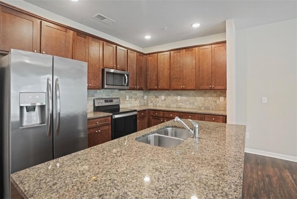 3 bedroom, 3 bathroom, 1,408 sq ft townhouse for sale at 1474 O'Connor Drive, Jonesboro, GA 30236 — photo 9