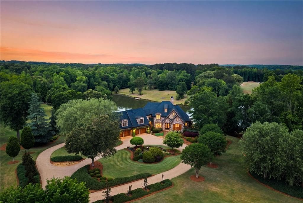5 bedroom, 6 bathroom, 9,006 sq ft single family residence for sale at 4239 Lower Jersey Road, Covington, GA 30014 — photo 3
