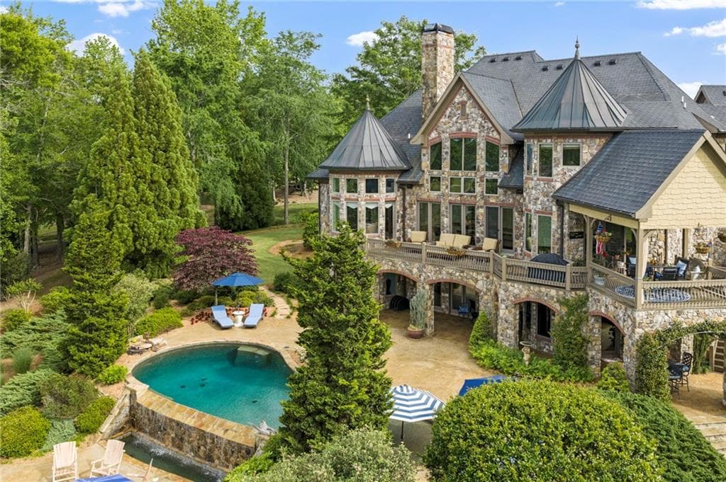5 bedroom, 6 bathroom, 9,006 sq ft single family residence for sale at 4239 Lower Jersey Road, Covington, GA 30014 — photo 5