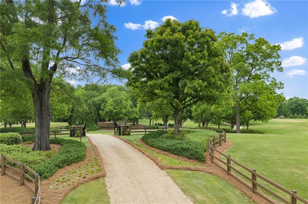 5 bedroom, 6 bathroom, 9,006 sq ft single family residence for sale at 4239 Lower Jersey Road, Covington, GA 30014 — photo 6