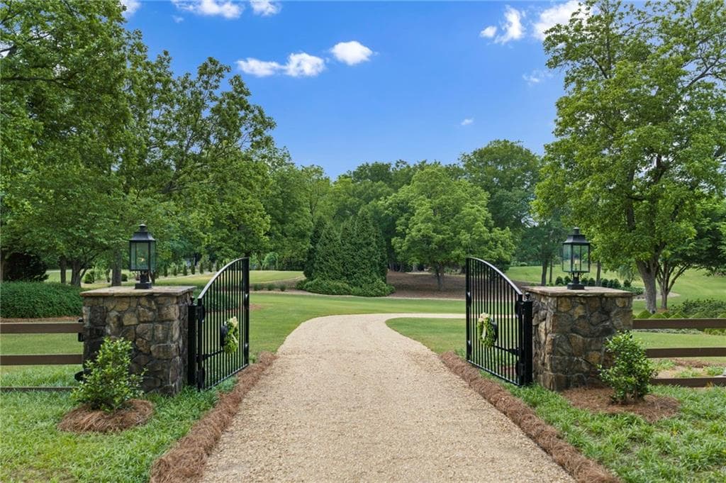 5 bedroom, 6 bathroom, 9,006 sq ft single family residence for sale at 4239 Lower Jersey Road, Covington, GA 30014 — photo 7