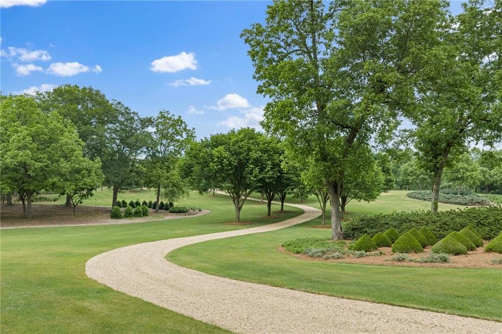 5 bedroom, 6 bathroom, 9,006 sq ft single family residence for sale at 4239 Lower Jersey Road, Covington, GA 30014 — photo 8