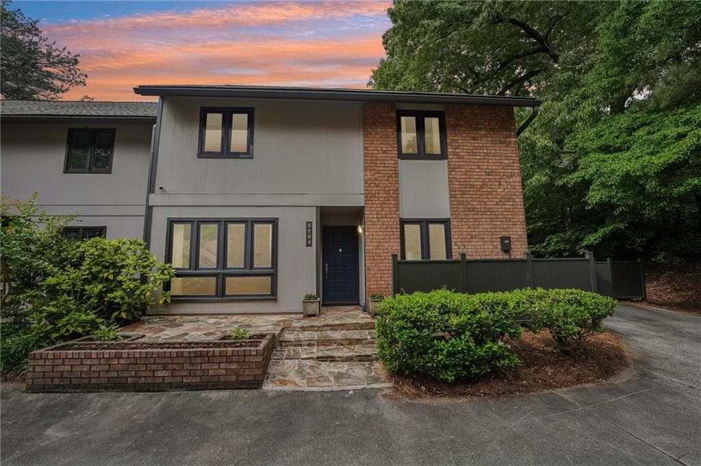 4 bedroom, 3 bathroom, 2,218 sq ft townhouse sold at 3294 Clairmont North, Brookhaven, GA 30329