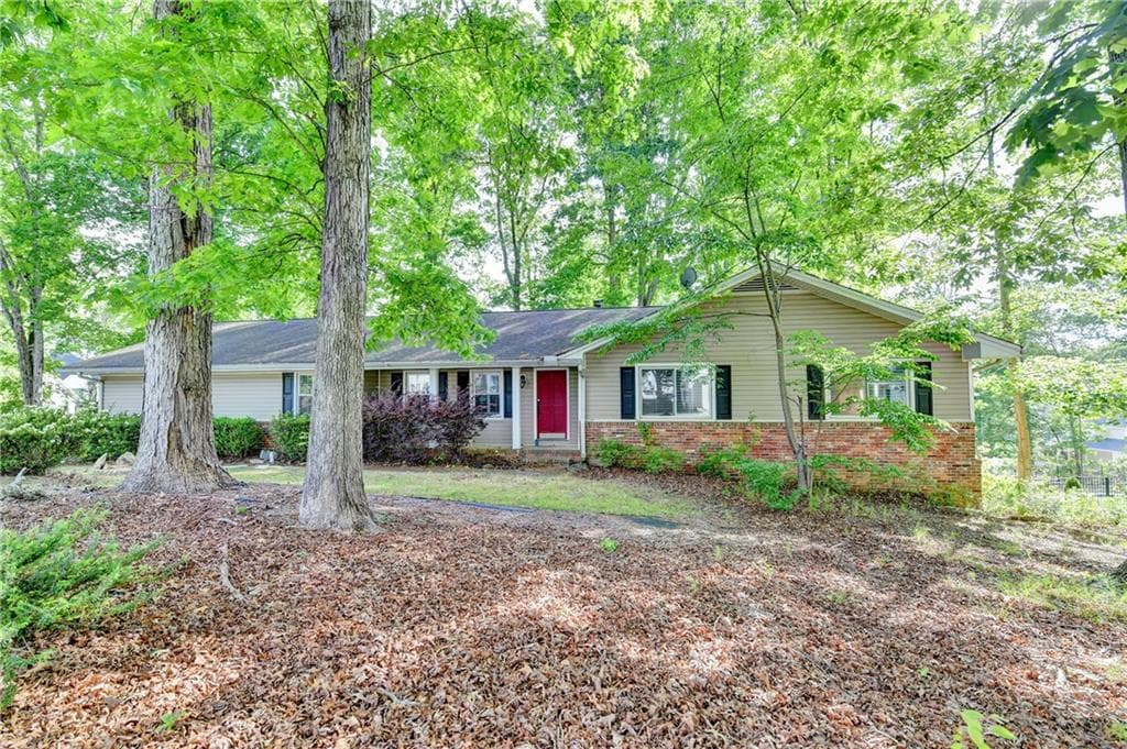 3 bedroom, 3 bathroom, 2,680 sq ft single family residence sold at 3740 Clubland Drive, Marietta, GA 30068