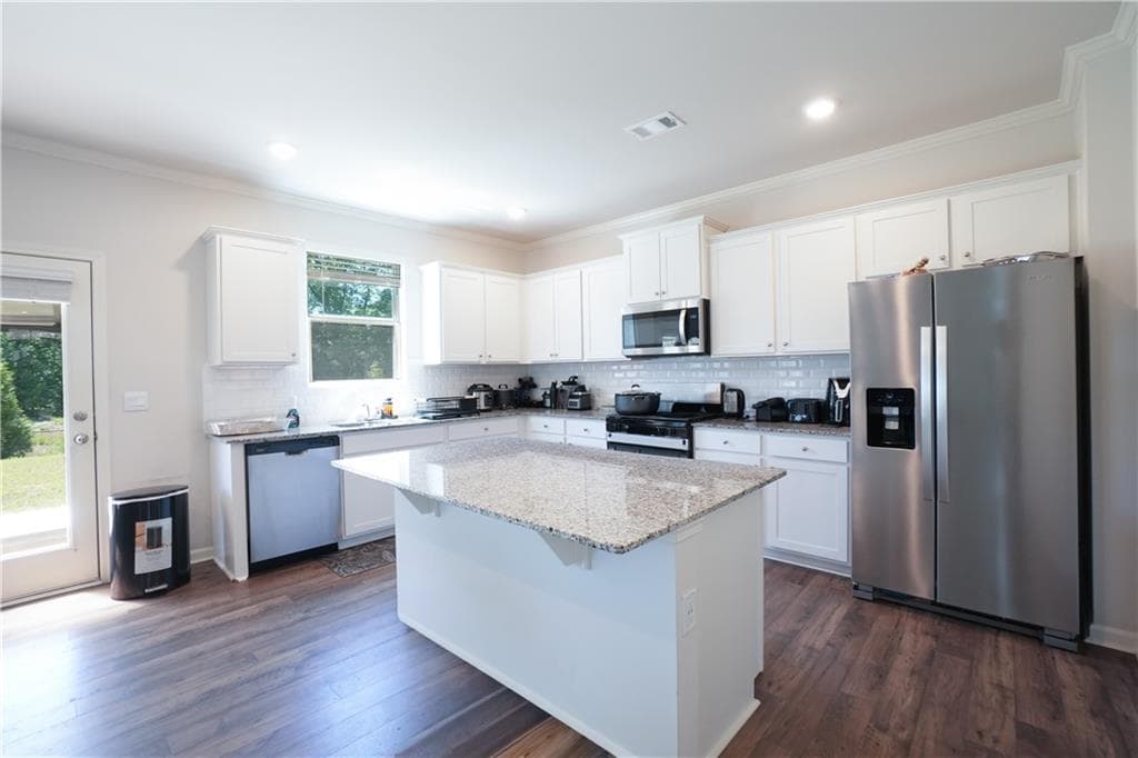 5 bedroom, 3 bathroom, 2,849 sq ft single family residence for sale at 1433 Braselton Village Parkway, Braselton, GA 30517 — photo 7