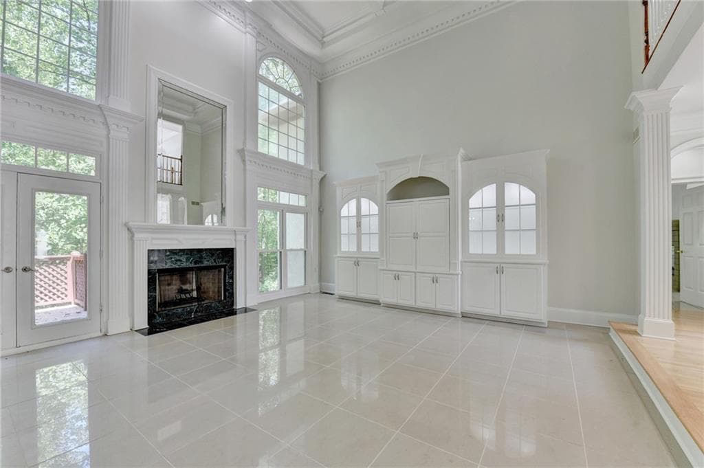 4 bedroom, 6 bathroom, 6,280 sq ft single family residence for sale at 545 Slane Trace, Roswell, GA 30076 — photo 10