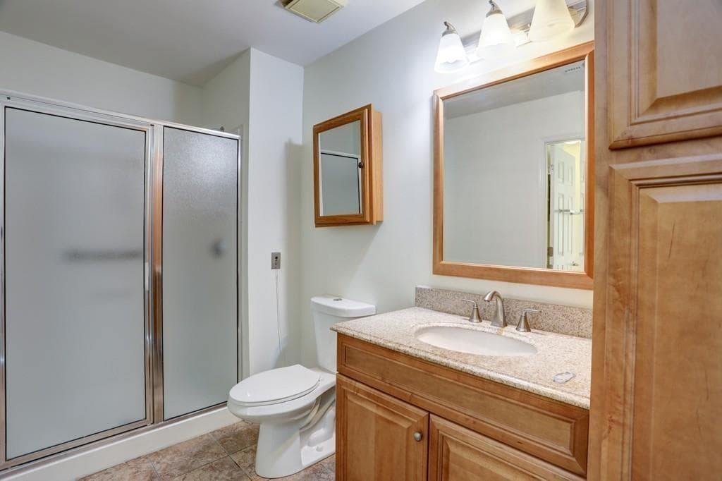 1 bedroom, 1 bathroom condominium for rent at 300 Johnson Ferry Road A405, Atlanta, GA 30328 for $2,395 a month — photo 7