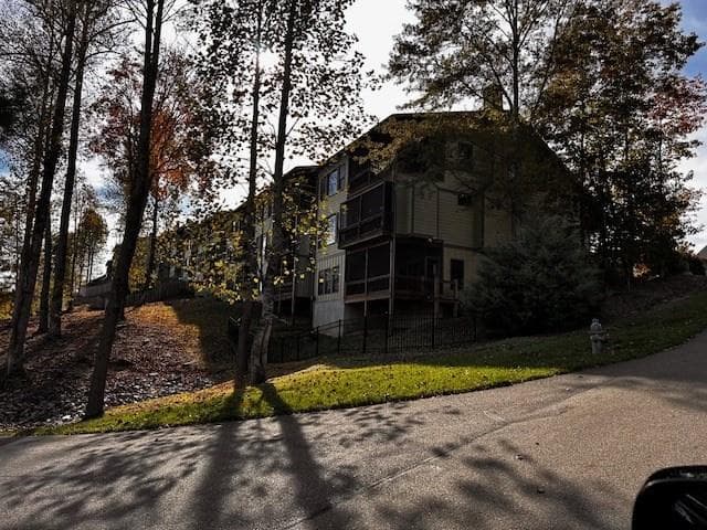 4 bedroom, 5 bathroom, 2,490 sq ft single family residence for sale at 5 Upper Knoll Drive, Blue Ridge, GA 30513 — photo 6