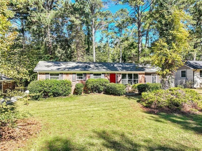 4 bedroom, 2 bathroom, 1,175 sq ft single family residence for sale at 4639 Tell Road, Atlanta, GA 30331 — photo 2