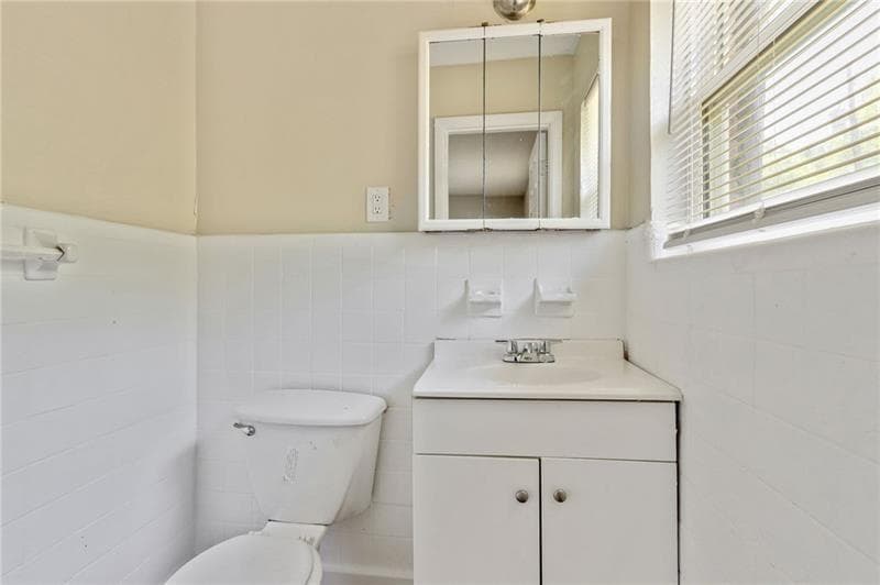 4 bedroom, 2 bathroom, 1,175 sq ft single family residence for sale at 4639 Tell Road, Atlanta, GA 30331 — photo 9