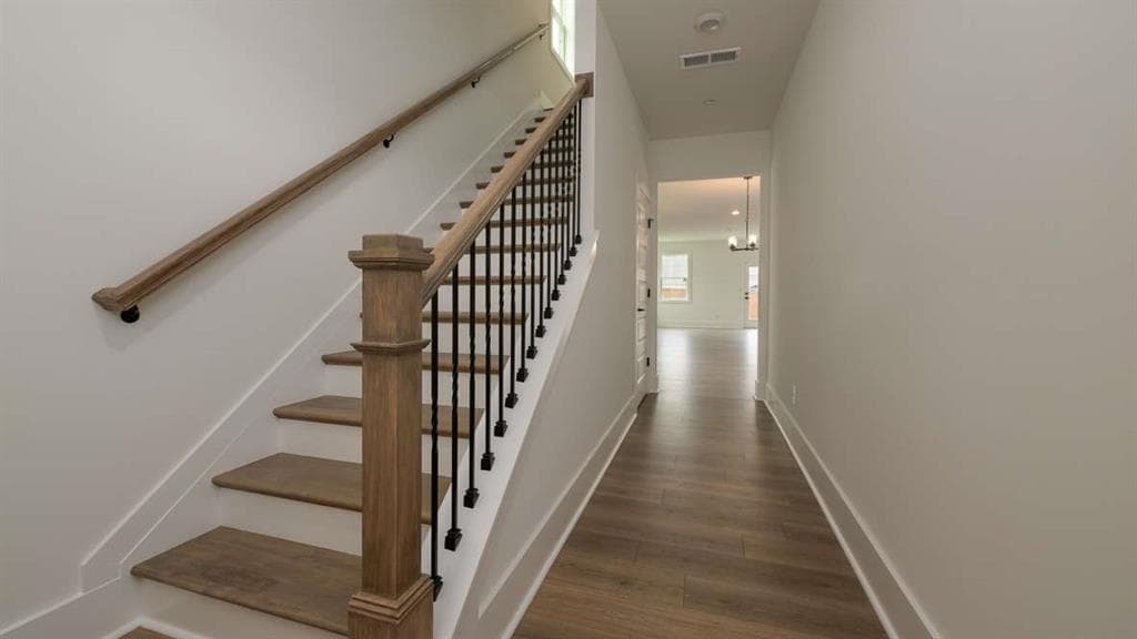 5 bedroom, 4 bathroom, 2,742 sq ft single family residence for sale at 1895 Glasswing Court, Marietta, GA 30066 — photo 3