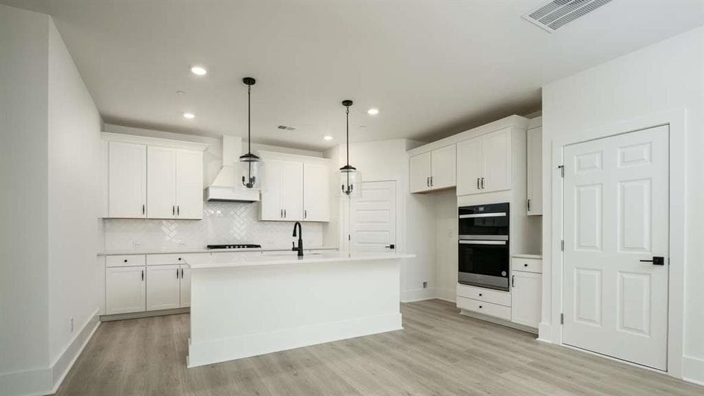 5 bedroom, 4 bathroom, 2,742 sq ft single family residence for sale at 1895 Glasswing Court, Marietta, GA 30066 — photo 6