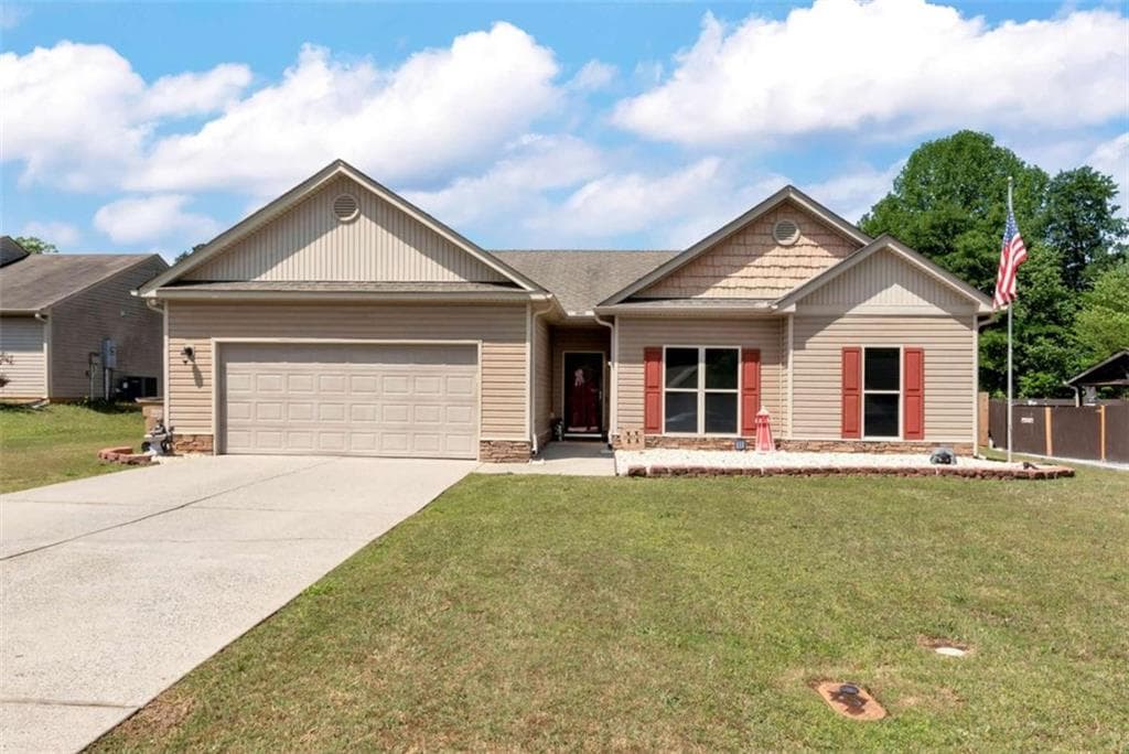 3 bedroom, 2 bathroom, 1,593 sq ft single family residence sold at 1424 Silvergate Way, Winder, GA 30680