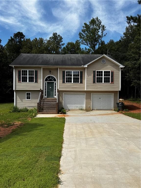 4 bedroom, 3 bathroom, 1,295 sq ft single family residence sold at 142 Longstreet Circle, Oxford, GA 30054