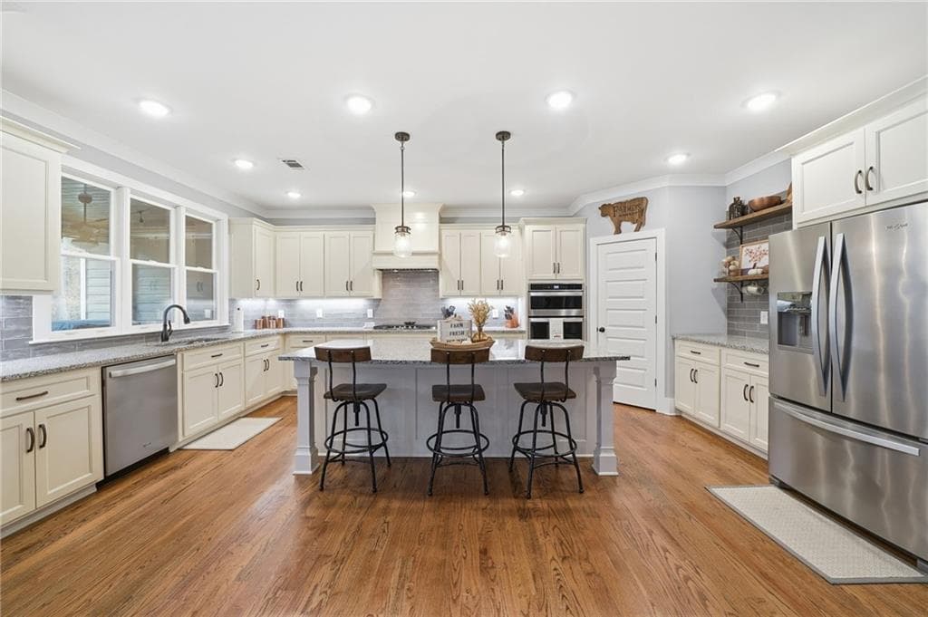 5 bedroom, 3 bathroom, 3,891 sq ft single family residence under contract at 227 Wilshire Terrace, Canton, GA 30114 — photo 9