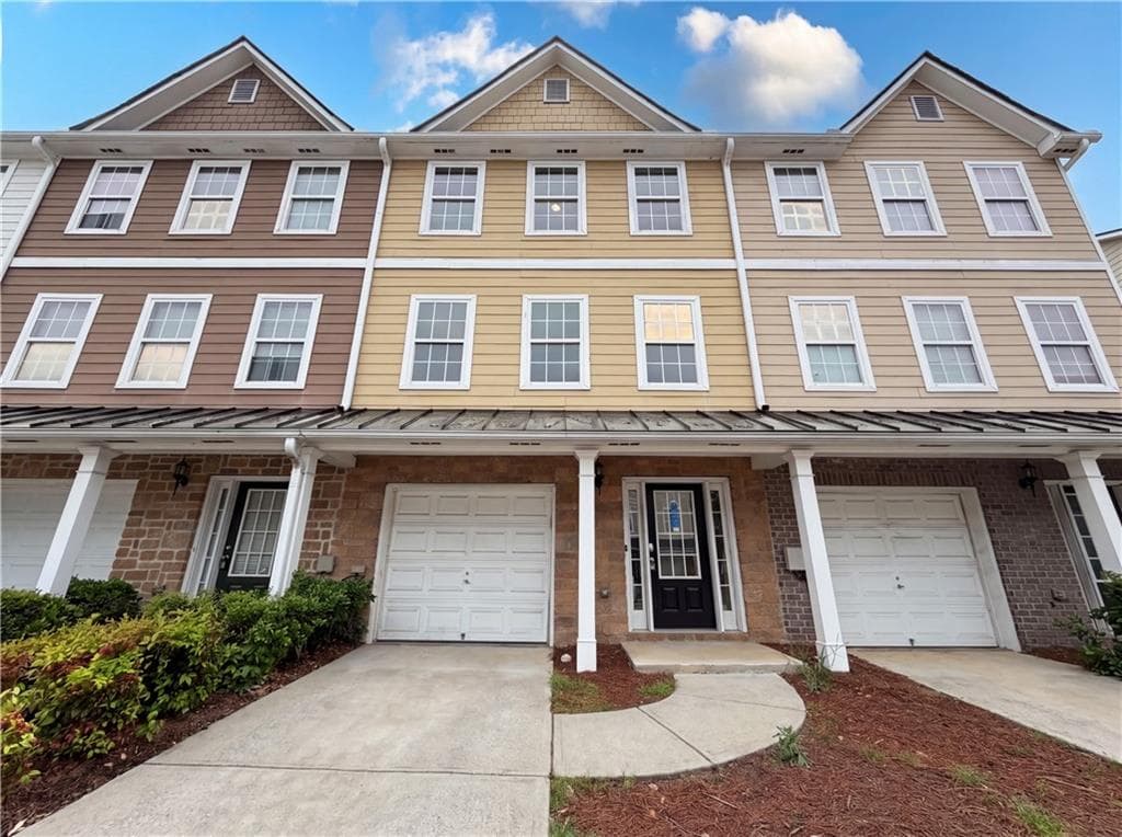 2 bedroom, 3 bathroom, 2,049 sq ft townhouse under contract at 6369 Redan Square, Lithonia, GA 30058