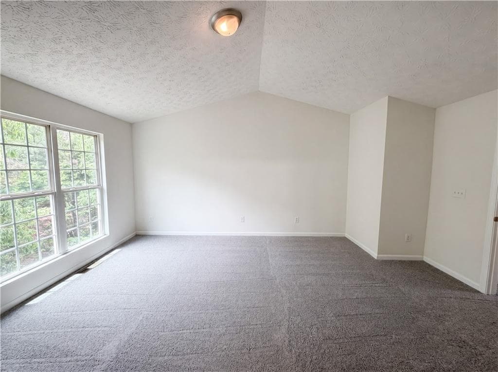 2 bedroom, 3 bathroom, 2,049 sq ft townhouse under contract at 6369 Redan Square, Lithonia, GA 30058 — photo 3