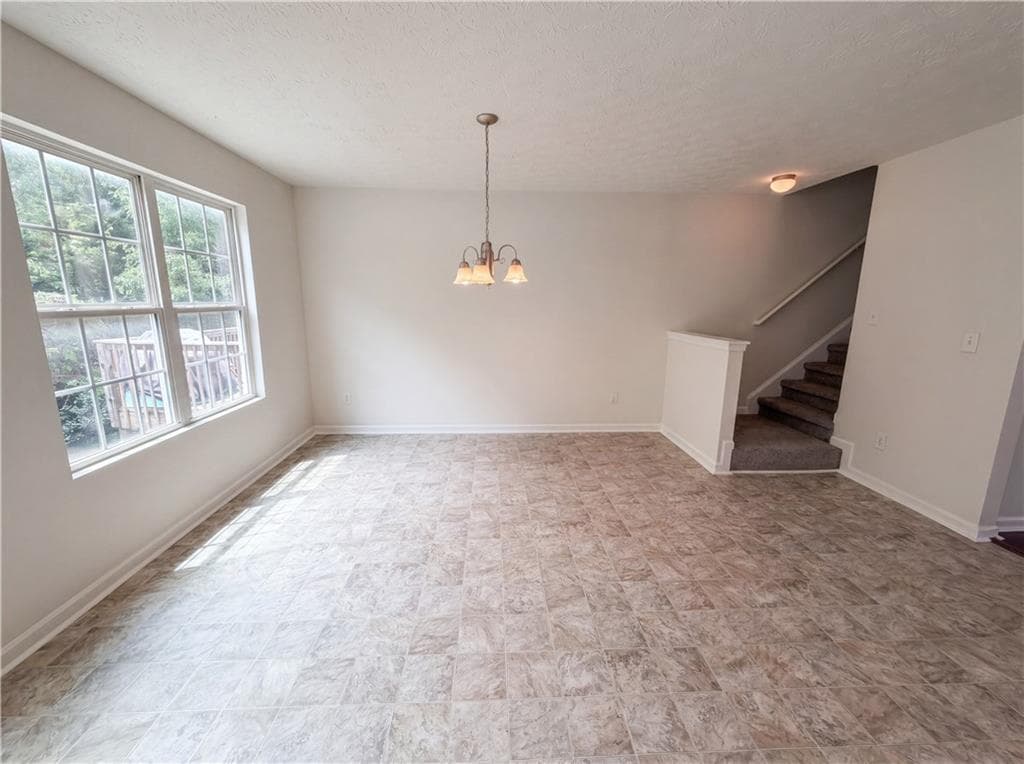 2 bedroom, 3 bathroom, 2,049 sq ft townhouse under contract at 6369 Redan Square, Lithonia, GA 30058 — photo 7