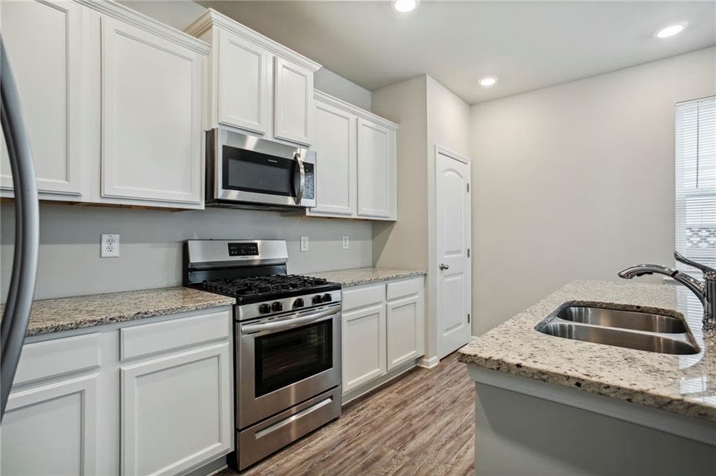 3 bedroom, 3 bathroom, 1,905 sq ft single family residence for rent at 212 Ridge Valley Drive, Woodstock, GA 30189 for $2,100 a month — photo 8