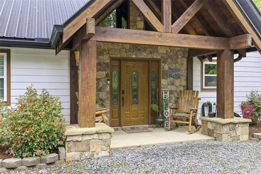 3 bedroom, 2 bathroom, 1,768 sq ft single family residence for sale at 137 Thornwood Lane, Ellijay, GA 30540 — photo 4
