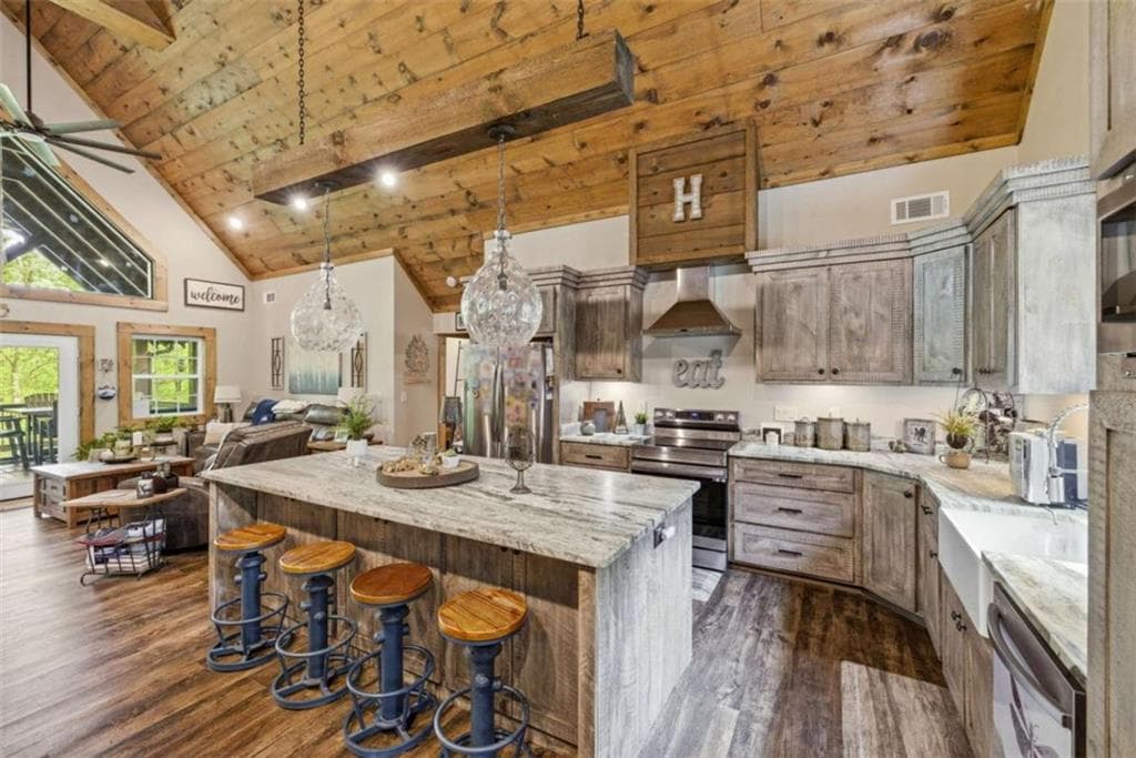 3 bedroom, 2 bathroom, 1,768 sq ft single family residence for sale at 137 Thornwood Lane, Ellijay, GA 30540 — photo 8