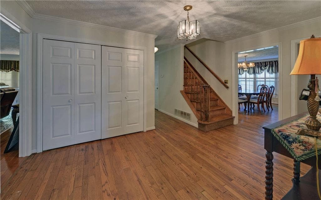 4 bedroom, 3 bathroom, 3,039 sq ft single family residence for sale at 3341 Edgewood Circle, Gainesville, GA 30506 — photo 5