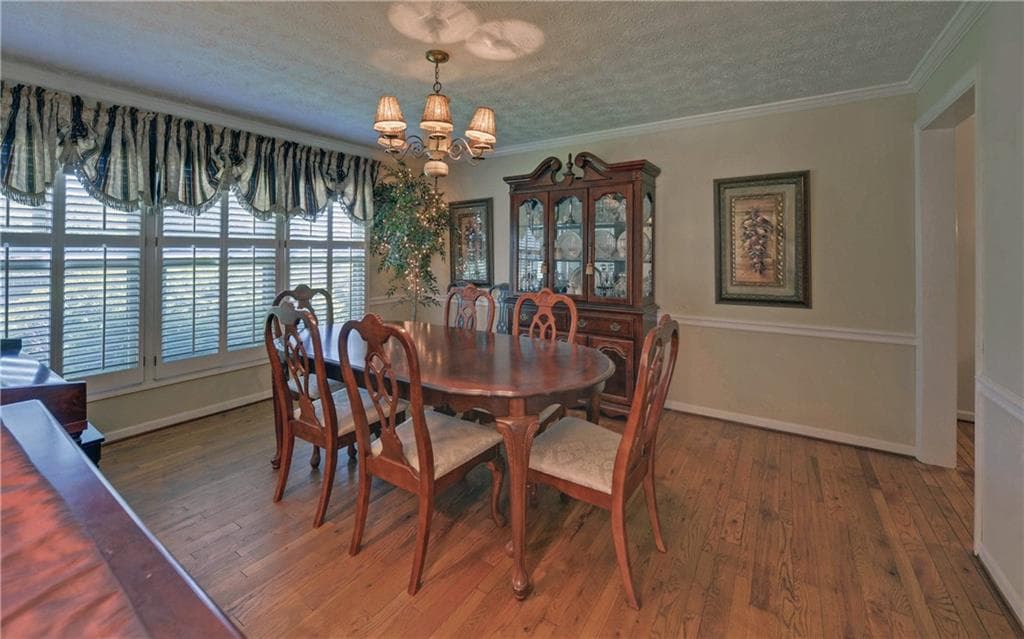 4 bedroom, 3 bathroom, 3,039 sq ft single family residence for sale at 3341 Edgewood Circle, Gainesville, GA 30506 — photo 10