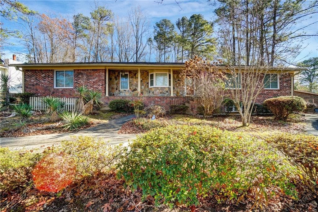3 bedroom, 3 bathroom, 1,999 sq ft single family residence sold at 648 Cativo Drive, Atlanta, GA 30311