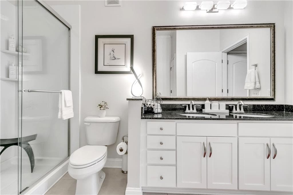 1 bedroom, 1 bathroom, 882 sq ft condominium for sale at 3621 Vinings Slope 1537, Atlanta, GA 30339 — photo 10