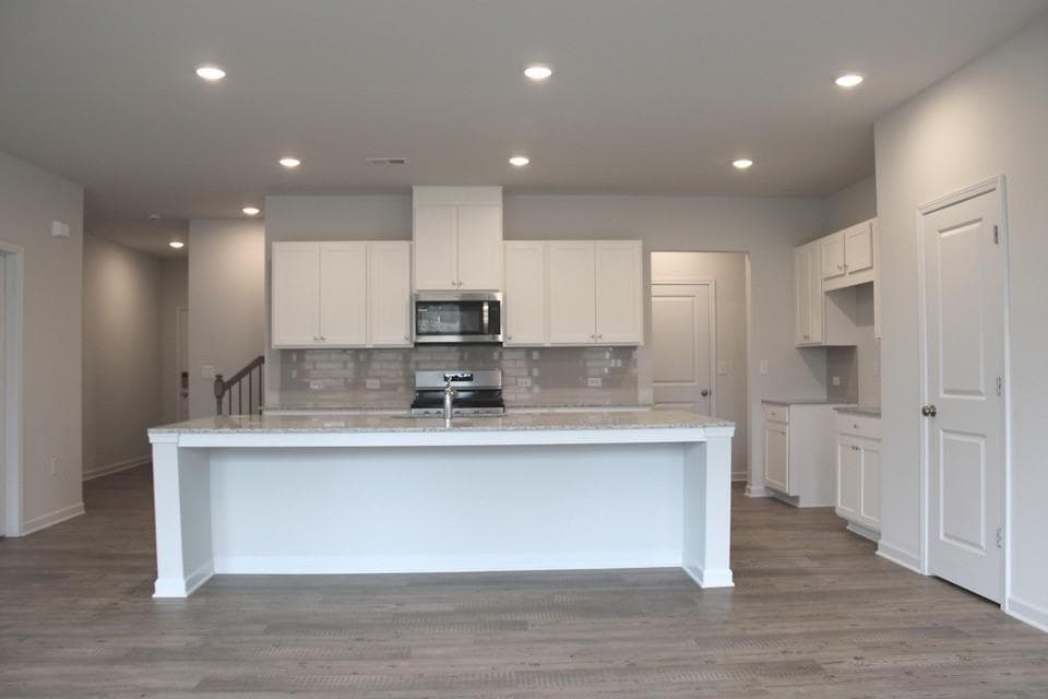 3 bedroom, 3 bathroom, 2,301 sq ft townhouse for rent at 731 Point Place Drive, Loganville, GA 30052 for $2,290 a month — photo 3