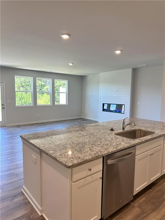 3 bedroom, 3 bathroom, 2,301 sq ft townhouse for rent at 731 Point Place Drive, Loganville, GA 30052 for $2,290 a month — photo 4