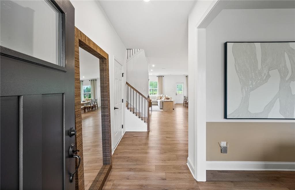 5 bedroom, 3 bathroom, 2,956 sq ft single family residence under contract at 6137 Marigold Way, Atlanta, GA 30349 — photo 4
