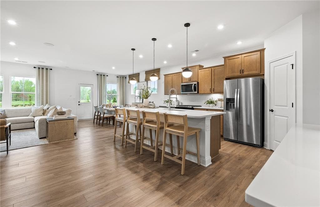 5 bedroom, 3 bathroom, 2,956 sq ft single family residence under contract at 6137 Marigold Way, Atlanta, GA 30349 — photo 6