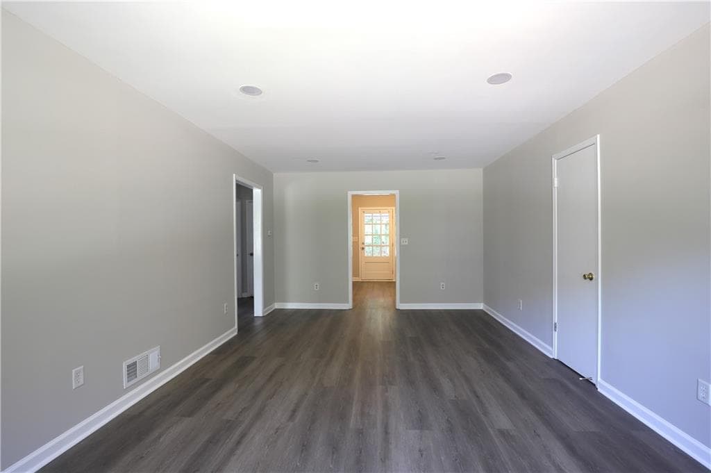 2 bedroom, 2 bathroom, 1,134 sq ft duplex for rent at 4732 Valley Dale Drive, Lilburn, GA 30047 for $1,500 a month — photo 3