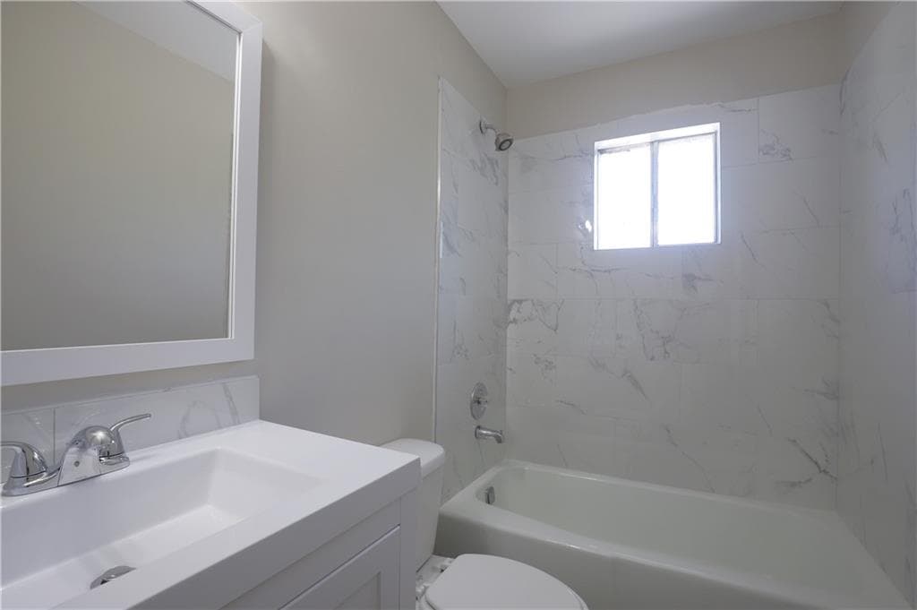2 bedroom, 2 bathroom, 1,134 sq ft duplex for rent at 4732 Valley Dale Drive, Lilburn, GA 30047 for $1,500 a month — photo 10