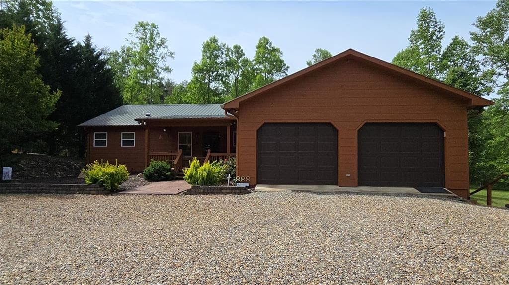 3 bedroom, 2 bathroom, 1,800 sq ft single family residence for sale at 143 Morning Star, Blairsville, GA 30512 — photo 2