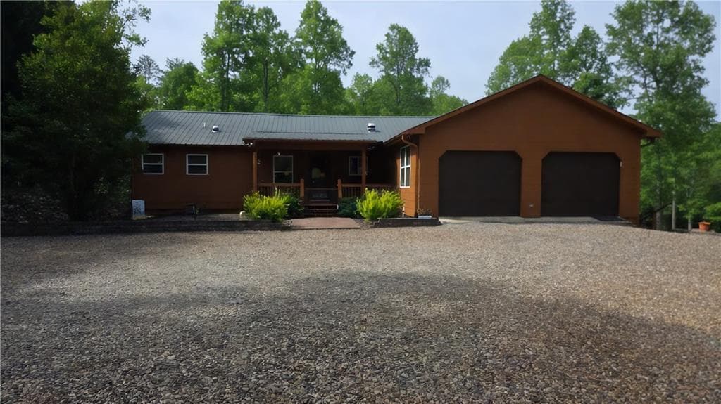 3 bedroom, 2 bathroom, 1,800 sq ft single family residence for sale at 143 Morning Star, Blairsville, GA 30512 — photo 4