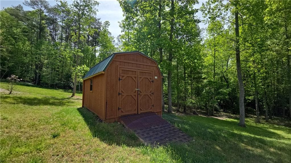 3 bedroom, 2 bathroom, 1,800 sq ft single family residence for sale at 143 Morning Star, Blairsville, GA 30512 — photo 6