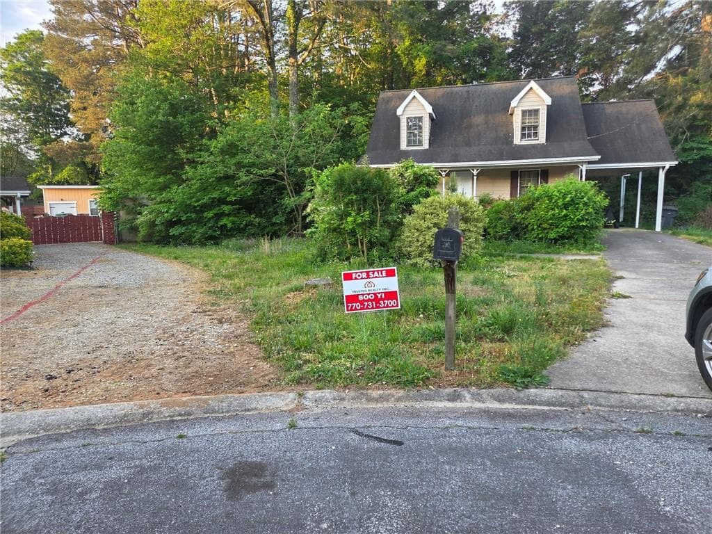 3 bedroom, 2 bathroom, 1,170 sq ft single family residence for sale at 587 Seneca Court, Conyers, GA 30094 — photo 1 of 7
