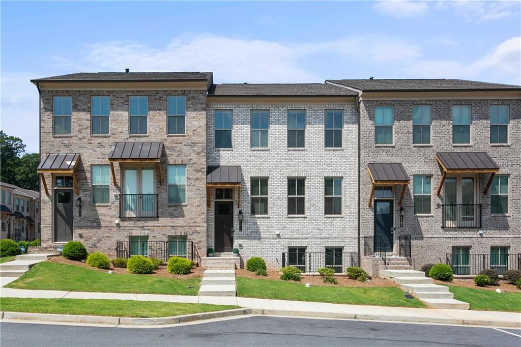 4 bedroom, 4 bathroom, 2,525 sq ft townhouse for rent at 4324 Water Elm Alley, Doraville, GA 30360 for $3,700 a month — photo 1 of 25