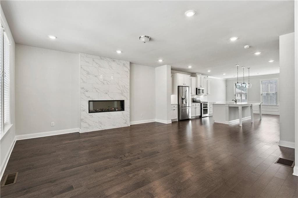 4 bedroom, 4 bathroom, 2,525 sq ft townhouse for rent at 4324 Water Elm Alley, Doraville, GA 30360 for $3,700 a month — photo 4