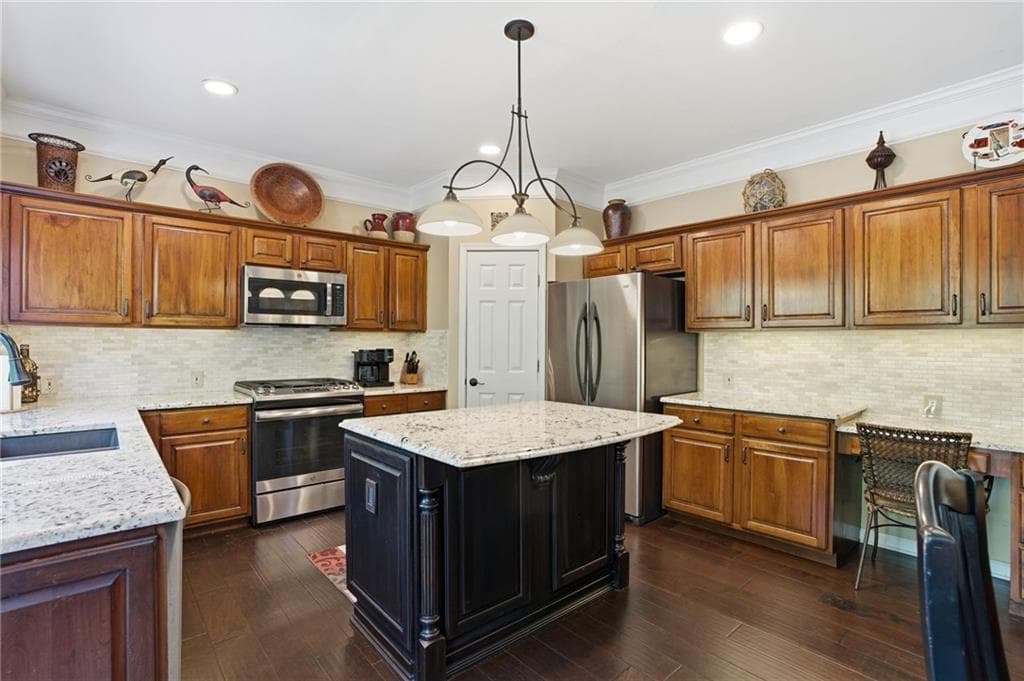 4 bedroom, 3 bathroom, 3,085 sq ft single family residence for sale at 1745 Porterton Way, Cumming, GA 30041 — photo 4