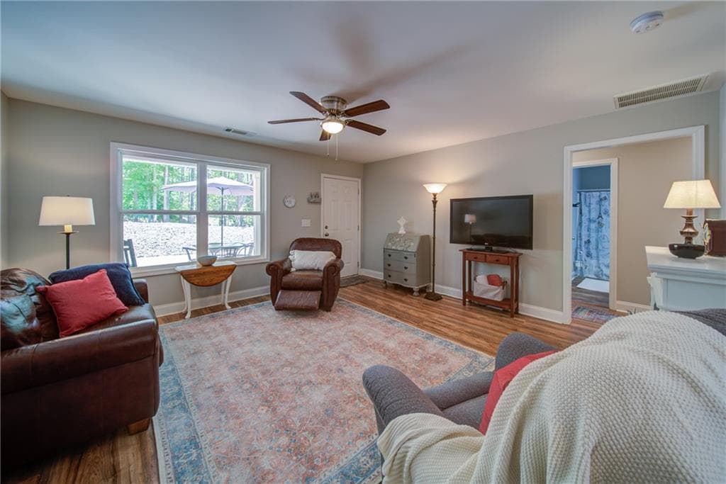 3 bedroom, 2 bathroom, 1,301 sq ft single family residence under contract at 2182 Ben Higgins Road, Dahlonega, GA 30533 — photo 4
