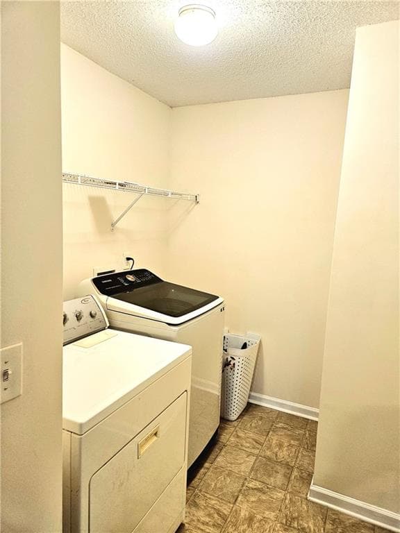 4 bedroom, 3 bathroom, 2,024 sq ft single family residence for sale at 6978 Foxmoor Way, Douglasville, GA 30134 — photo 10