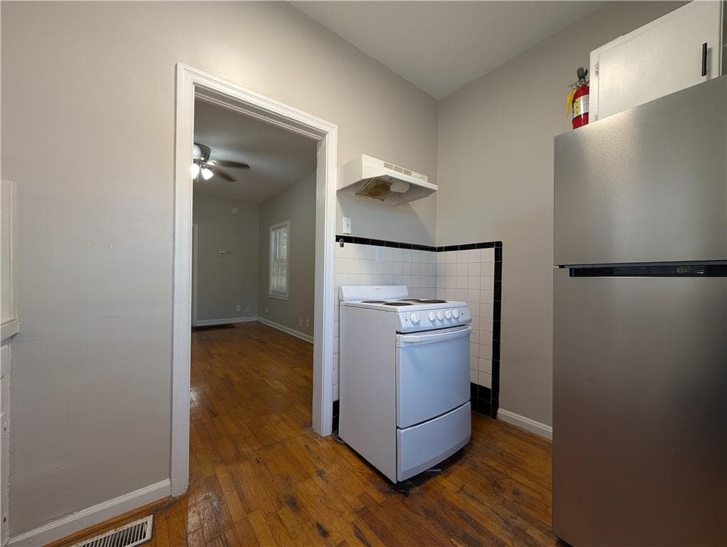 1 bedroom, 1 bathroom, 480 sq ft apartment for rent at 3548 E Main Street 2, Atlanta, GA 30337 for $1,000 a month — photo 7