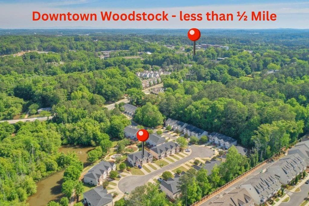 2 bedroom, 3 bathroom, 1,458 sq ft townhouse sold at 128 Creekwood Drive, Woodstock, GA 30188